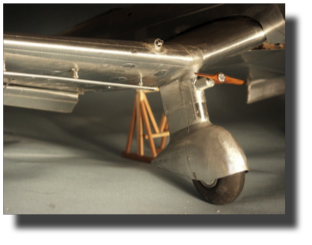 Junkers Ju 87 B-2. Scratch built in metal by Rojas Bazán. 1:15 scale. Model never completed, sold as it was. Junkers Ju 87 B-2. Scratch built in metal by Rojas Bazán. 1:15 scale. Model never completed, sold as it was.